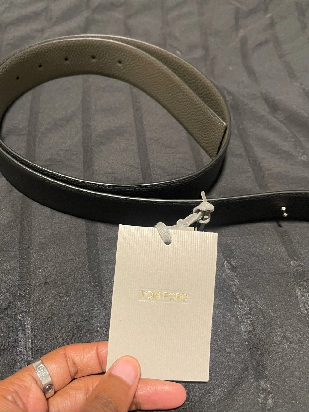 Tom Ford Gray/Black Reversible Pebbled Leather Belt with Silver T-Bar- Size 90